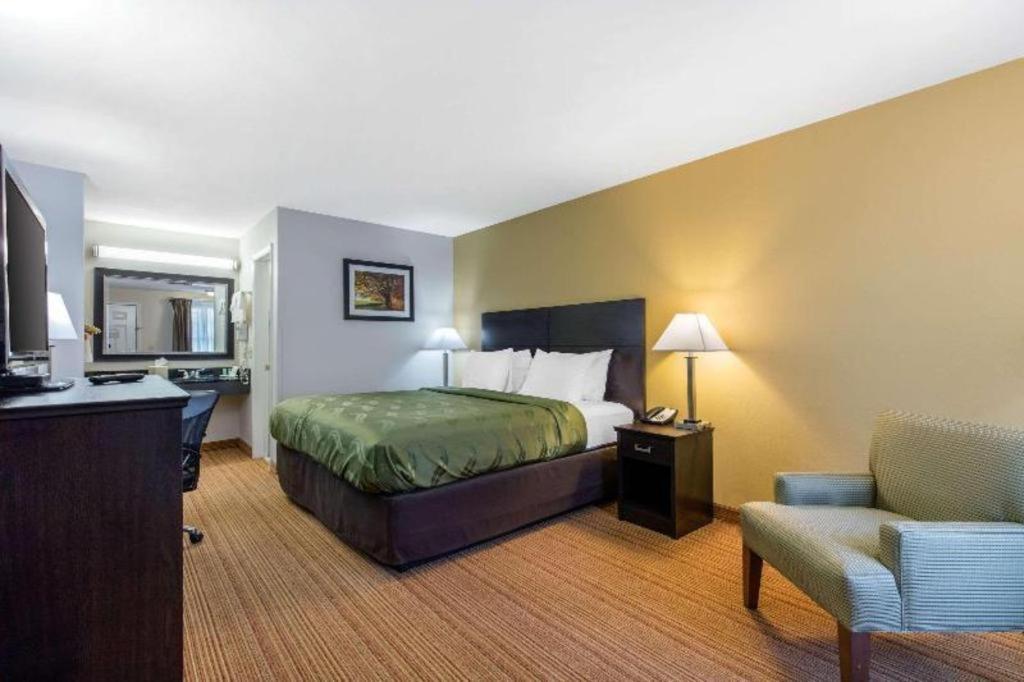 Quality Inn Arab Hwy 231 Bagian luar foto