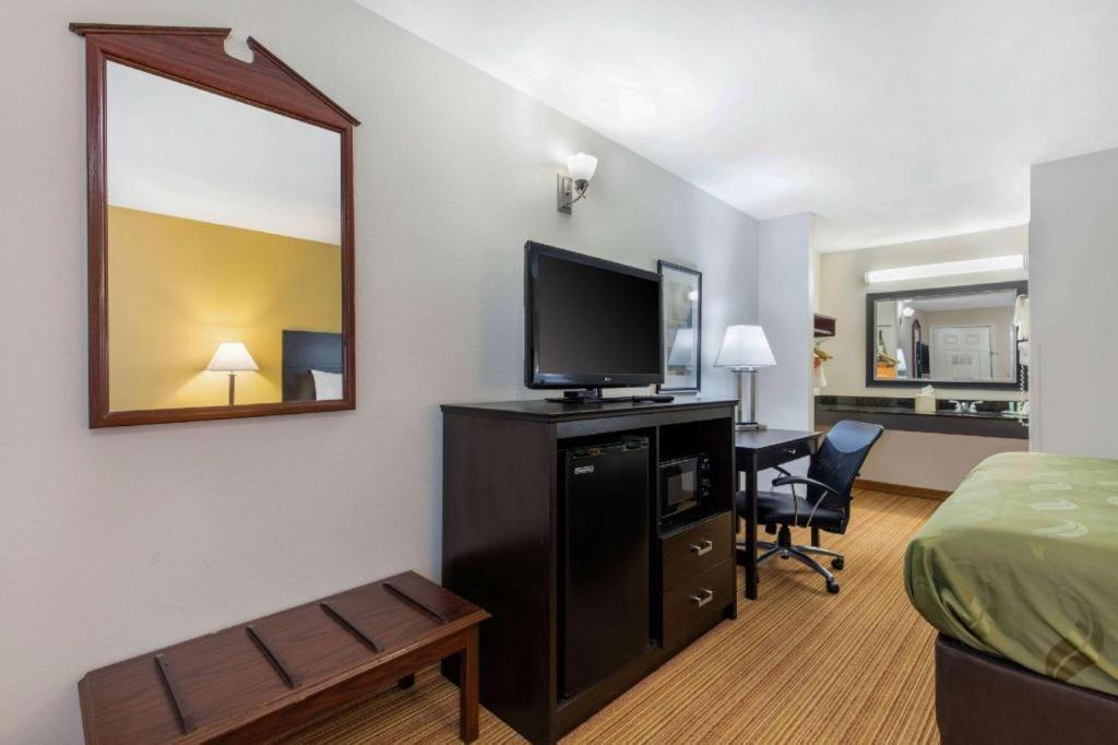 Quality Inn Arab Hwy 231 Bagian luar foto