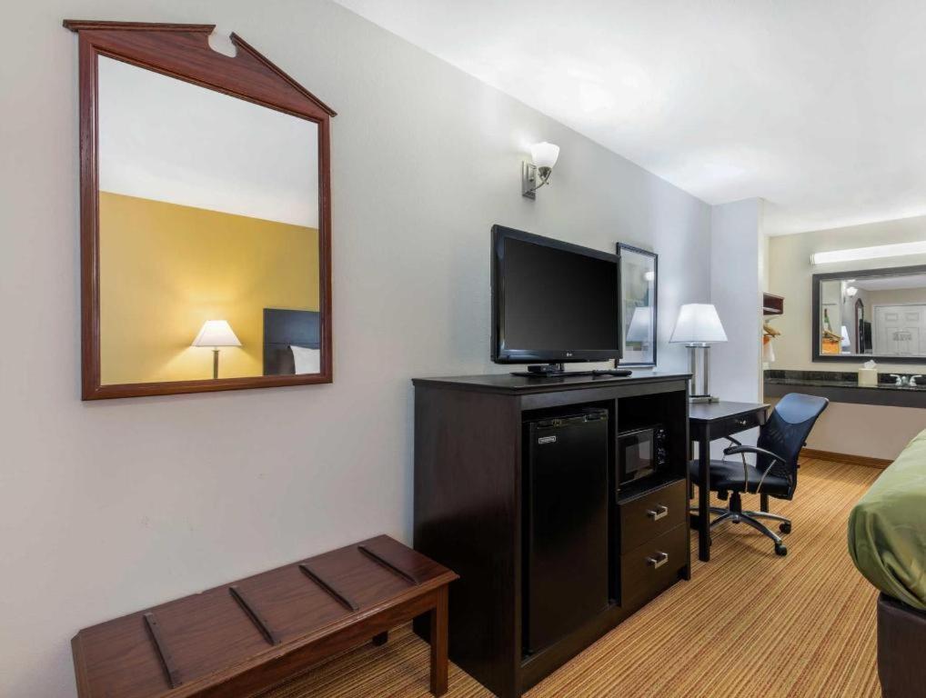 Quality Inn Arab Hwy 231 Bagian luar foto
